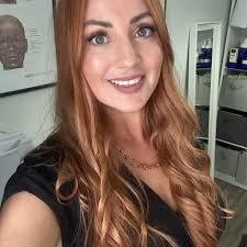 Looking for someone who can do fat dissolving injections in my chin please?  Ideally recommendations from those who have had it done and are happy with  the result!! Big insecurity of mine