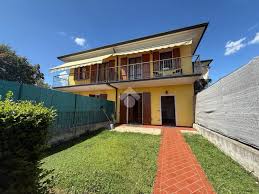 Case con taverna in vendita a Rovato - TrovaCasa