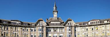 How to use sanatorium in a sentence. Der Spurensammler Sanatorium Du Basil Oktober 2015