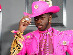 Lil nas x, the old town road artist, is collaborating with the. Nike Klagt Gegen Satan Shoes Sneaker Mit Menschenblut Rapper Lil Nas X Sorgt Fur Emporung Shz De