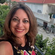 Dolly's new movie about Jolene is coming out soon. Since she declared I was  the "real" Jolene, I plan to be sitting