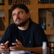 Durante los últimos meses juan grabois, un joven proletarizado de palermo chico que cambió la juan grabois se cargó al hombro la pesada cruz de terminar con el neoliberalismo macrista en 2019. Enojos Con Juan Grabois Maria Eugenia Vidal De Viaje Y Las Coincidencias De Juliana Y Fabiola