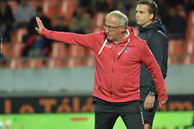 Maillot officiels à domicile et maillot extérieur, shorts, pantalons. Fc Lorient Clermont La Presentation De L Adversaire Fc Lorient