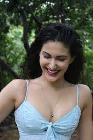 What is the age of amyra dastur? Amyra Dastur Age 2020