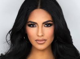 Lillian Perez's Instagram, Twitter & Facebook