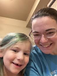 Amber Cloutier's Instagram, Twitter & Facebook