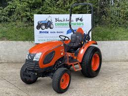 John deere is one of the most famous brands of tractors, which has been on the market since 1837. What Is The Best Compact Tractor Blacktrac Compact Tractors