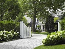 In Good Taste Hollander Landscape Architects Design Chic Driveway Entrance Landscaping Garden Gate Design Beautiful Driveways