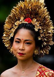 Indonesian literature and poetry also flourished in the 20th century. Indonesia Beauty Around The World Headdress People Around The World