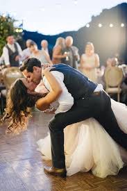 Al no casarse por la iglesia existe mayor libertad para elegir. Las 90 Mejores Canciones Para Bodas Crea Tu Playlist