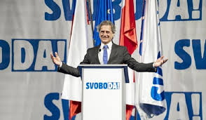 Predsednik vlade se za zaprtimi vrati ...