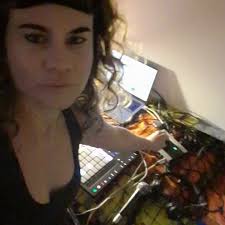 @janineabear's video Tweet