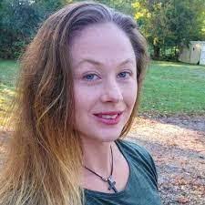 Andrea Mcpeak's Instagram, Twitter & Facebook