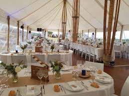 Kemper Gastronomie Traiteur De Receptions En Bretagne Mariage Sous Tente En Bambou Kempergastronomie Traiteurmaria Traiteur Mariage Traiteur Retour De Noces