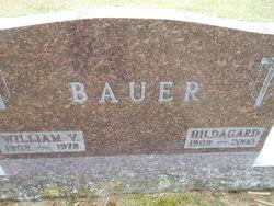 Hildagard M. Bauer Bauer (1909-2000)