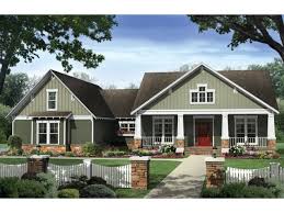 Craftsman Style House Plan 4 Beds 2 5 Baths 2233 Sq Ft Plan 21 361 Craftsman Style House Plans Craftsman House Plans House Exterior Color Schemes