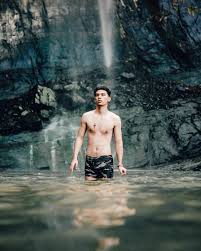 Umur 22 tahun) adalah seorang aktor dan model berkebangsaan indonesia. Jeff Smith Indonesian Celebrity Shirtless Facebook