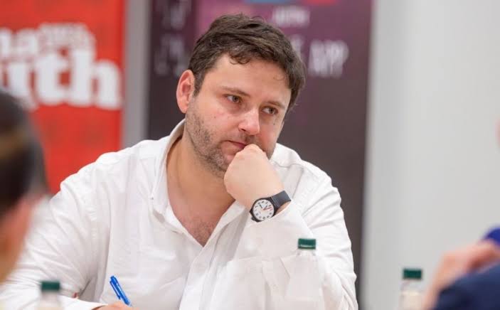 Adi Ćerimagić o 