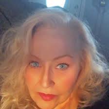 Gerri Fletcher's Instagram, Twitter & Facebook