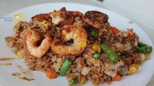 Cet Article Decrit Une Recette De Riz Avec Crevettes Fait Maison Une Recette Rapide Pour Faire Un Riz A En 2020 Plat Avec Du Riz Crevettes A L Ail Recettes De Cuisine