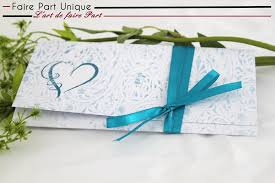 Le bleu, couleur du rêve et de la sérénité vous accompagnera jusqu'au jour j ! Echantillon Faire Part Romantique Bleu Fairepartunique