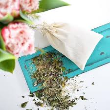 Ein Hauch Von Rose Auf Der Haut Rosen Korpercreme Selbstgemacht O Heilen Heublumenbad Heilpflanzen