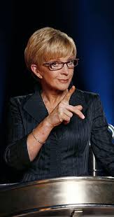 Born anne josephine robinson on september 26, 1944 in crosby, liverpool, england, this famous host of the bbc and nbc quiz show the weakest link (2001) started her career as a journalist for rediffusion. Anne Robinson Imdb