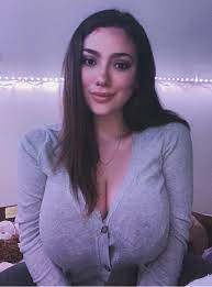 Busty blonde bbw changing her clothes. Busty Slim Girls Busty Slim Girls Skinny Girls With Very Large Breasts Rate Comment