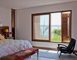 Untuk menambah kesan elegan pada jendela, pilihlah material kayu berwarna coklat merah. 40 Contoh Jendela Rumah Minimalis Keren Dan Menarik Pd Jani Gading Furniture