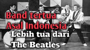 Sejarah musik rock juga sangat panjang hingga akhirnya bisa membawa genre musik ini sebagai salah satu yang paling populer di dunia bahkan hingga saat ini. Band Tertua Dan Pertama Di Indonesia Sejarah Grup Band Musik Indonesia Youtube