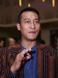 Jadi Transgender, Ade Firman Hakim: Woles Aja Bray!