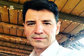 Θρήνος για τον ελληνικό αθλητισμό, καθώς ο νίκος καπλάνης πέθανε σε ηλικία 48 ετών μετά και την εισαγωγή του στο νοσοκομείο με κορονοϊό. Sakhs Roybas Bary Pen8os Gia Ton Tragoydisth Poio Agaphmeno Toy Proswpo Efyge Apo Thn Zwh