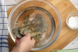 According to the virginia institute of marine science, portions of the cooked meat should be stored in sealed freeze it is safe to freeze cooked crab meat. How To Cook Frozen Prawns Laptrinhx