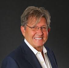 Larry Brick's Instagram, Twitter & Facebook