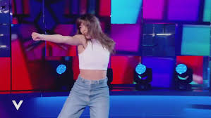 Verissimo: Lesibizione di Giulia Stabile Video | Mediaset Infinity