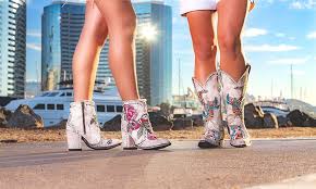 Old gringo sora red boots. Old Gringo Boots Pair Perfect With Spring Cowgirl Magazine