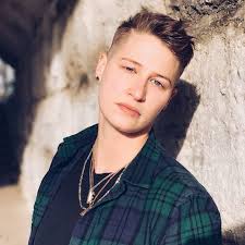 Ali Raymer (@aliraymer)