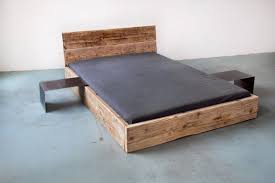 Upcycle Design Bett Model Low Aus Bauholz Massivholz Dielen Baubohlen Landhaus Shabby Chic Diy Bett Selber Bauen Bauen Mit Holz Bett Selber Bauen Anleitung