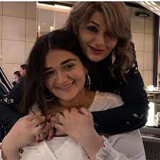الحمد لله علي تخرج ملك و ليلى وعقبال منى ونور وربنا يفرحكم كلكم بولادكم ملك و ليلي بحبكم أوي و فخور. Ø¨ÙƒÙ„Ù…Ø§Øª Ø±Ù‚ÙŠÙ‚Ø© Ù…Ù„Ùƒ Ø²Ø§Ù‡Ø± ØªØ´Ø¹Ù„ Ø§Ù†Ø³ØªØ¬Ø±Ø§Ù… Ø¨Ø±ÙÙ‚Ø© ÙˆØ§Ù„Ø¯ØªÙ‡Ø§