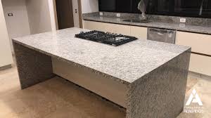 Encuentra ideas diseño de cocina con granito de acuerdo a tu gusto. Mesones De Cocina Islas Salpicaderos Y Pisos En Granito