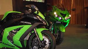 The sports tourer has received couple of mild updates, although these do not make much difference to the bike. Kawasaki Launches Zx10r Zx 14r In India Price Pictures