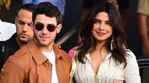 Priyanka Chopra Dan Nick Jonas Menikah Dengan 2 Tradisi Dan Agama Cantik Tempo Co
