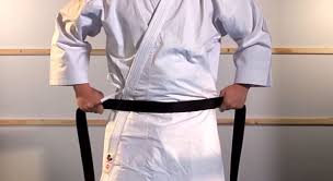 If you want to learn how to tie your belt only using the left side, keep reading the article! How To Tie Your Karate Belt Correctly Why It Matters