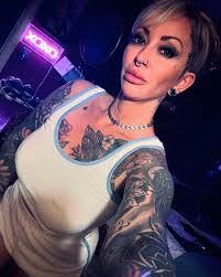 Candy Moses's Instagram, Twitter & Facebook