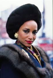 Regal Sheila Johnson In Coming To America 1988 Coming To America Movie Movie Fashion Bombshell Beauty