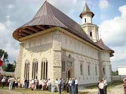 Montaj video cu cântările de la sfânta liturghie de hram a sanctuarului „fericitul ieremia din oneşti. De La O Luna La Alta Oficial E Bine Onesti Expres