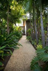 Pin By Ezekiel On Quan Cảnh San Vườn Tropical Landscaping Tropical Garden Design Tropical Garden