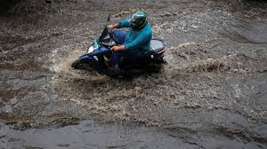 Heavy rain batters Delhi-NCR, IMD issues red alert; flight ops remain normal