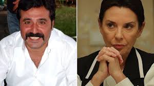 Ünlü oyuncu mustafa üstündağ 1999 senesinde yer aldığı yılan hikayesi ile tiyatrolardan dizilere mustafa üstündağ oynadığı diziler ve filmler. Mustafa Ustundag Dan Olay Perihan Savas Paylasimi Sacitaslan Com