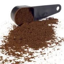 Claims include improved soil structure, an ideal carbon to nitrogen ratio, improved fertility and provision of nitrogen 1. Sprinkle Coffee Grounds Around Your Vegetables Before You Water Them You Will Be Activating Slowrelease Nitrogen That Will Veggie Garden Gardening Tips Garden